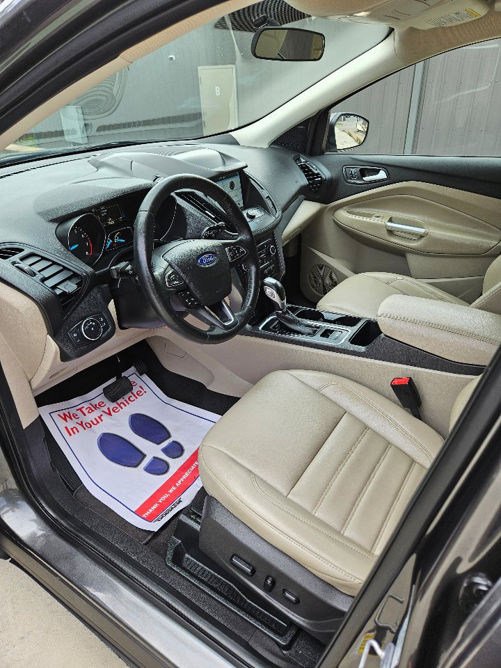 Used 2019 Ford Escape SEL image 7