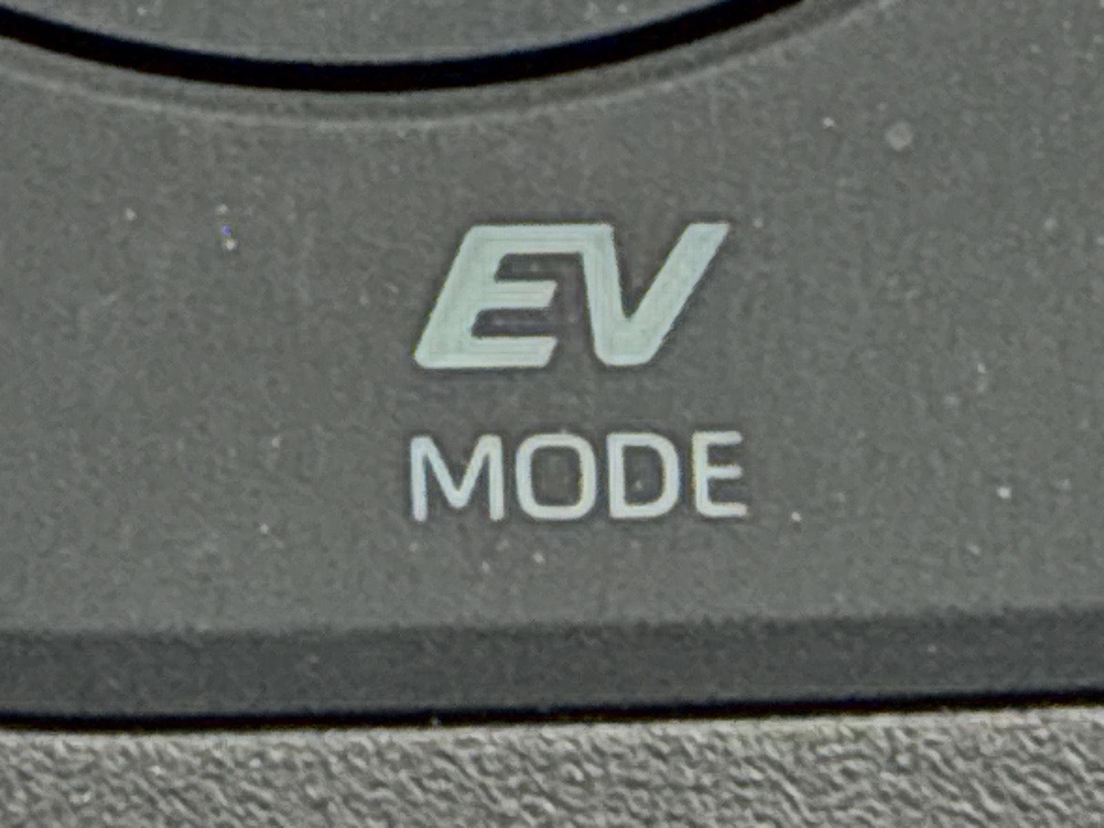 Used 2022 Toyota RAV4 XLE w/ Convenience Package image 23