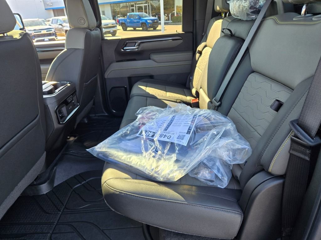 New 2026 Chevrolet Silverado 2500 ZR2 image 19