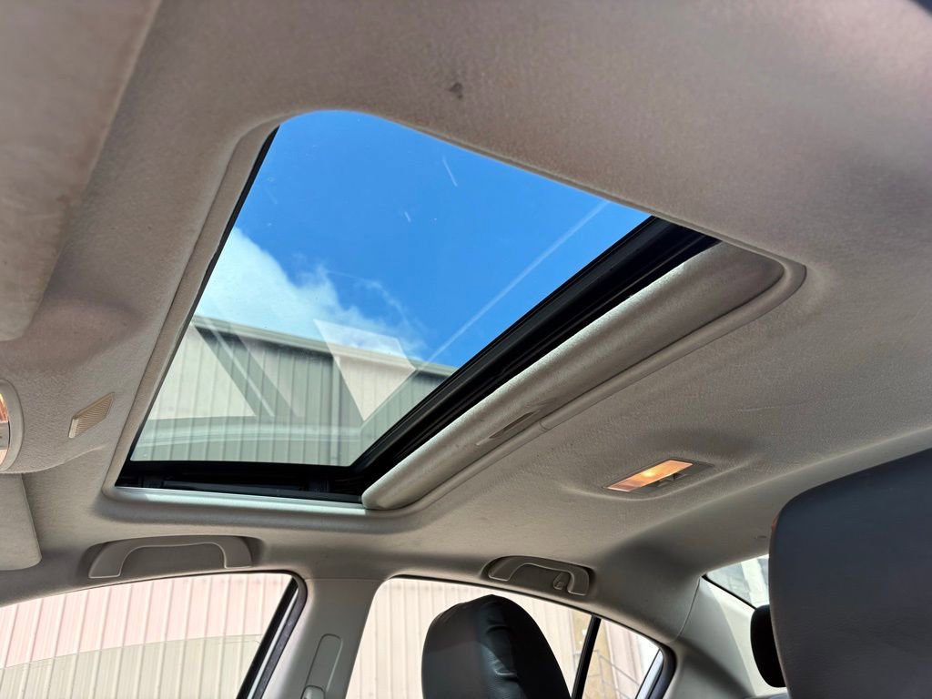 Used 2012 MAZDA MAZDA3 i Touring image 14