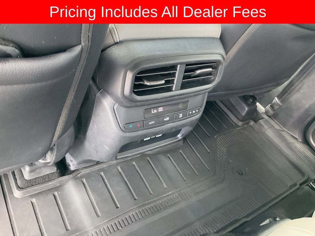 Used 2023 Honda Pilot Touring image 16