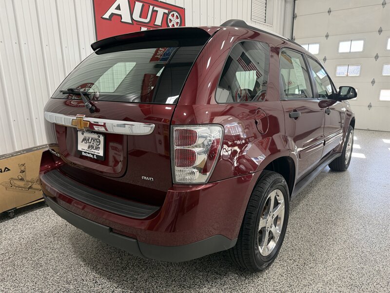Used 2007 Chevrolet Equinox LS AWD/4WD image 21