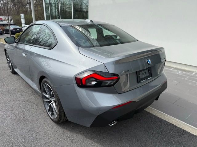 Used 2025 BMW 230i xDrive Coupe w/ Premium Package image 9