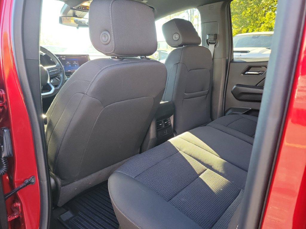 Used 2024 Chevrolet Colorado LT AWD/4WD image 17