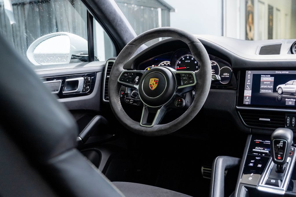 Used 2021 Porsche Cayenne GTS AWD/4WD image 59