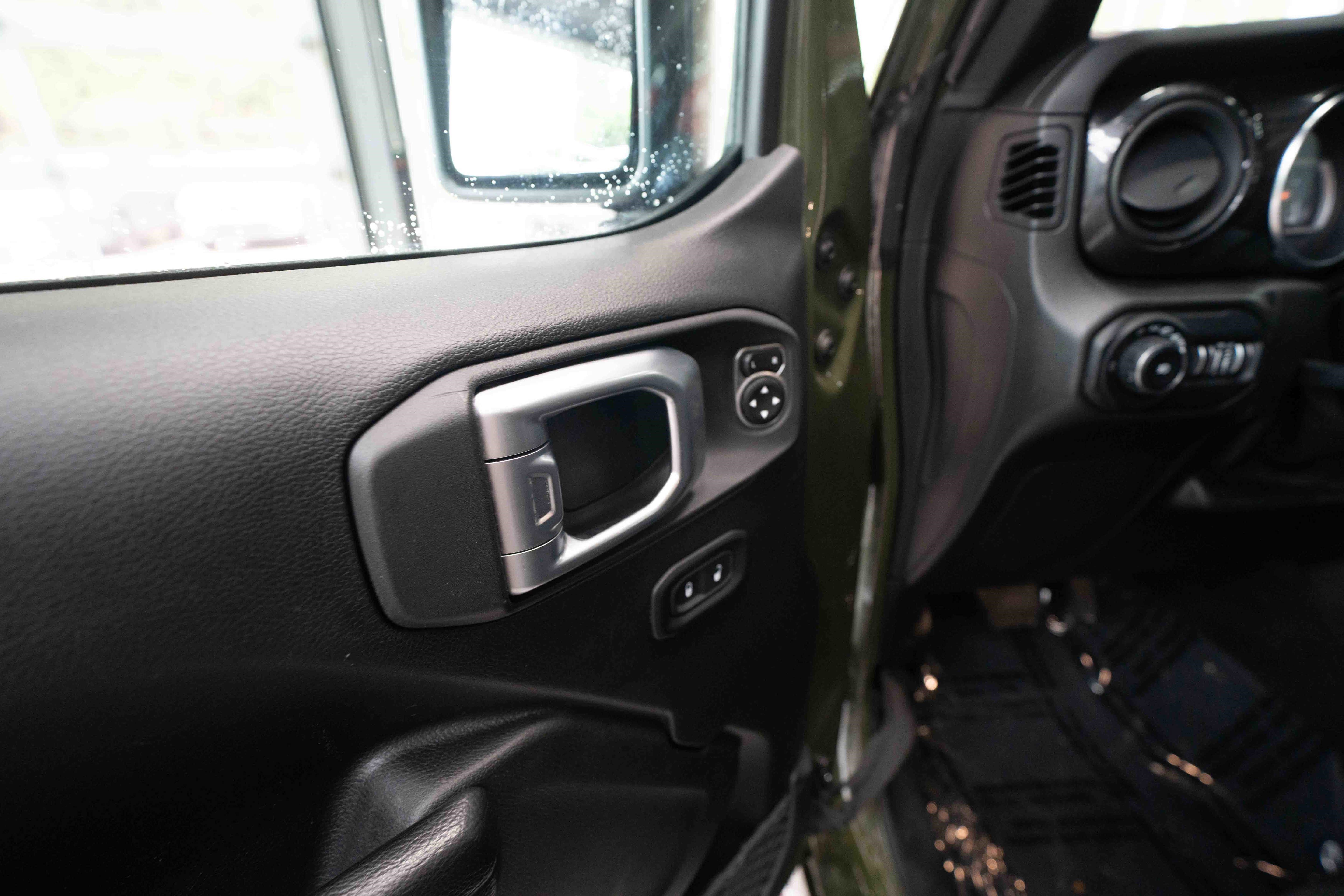 Used 2021 Jeep Wrangler Unlimited Sport w/ Technology Group AWD/4WD image 7