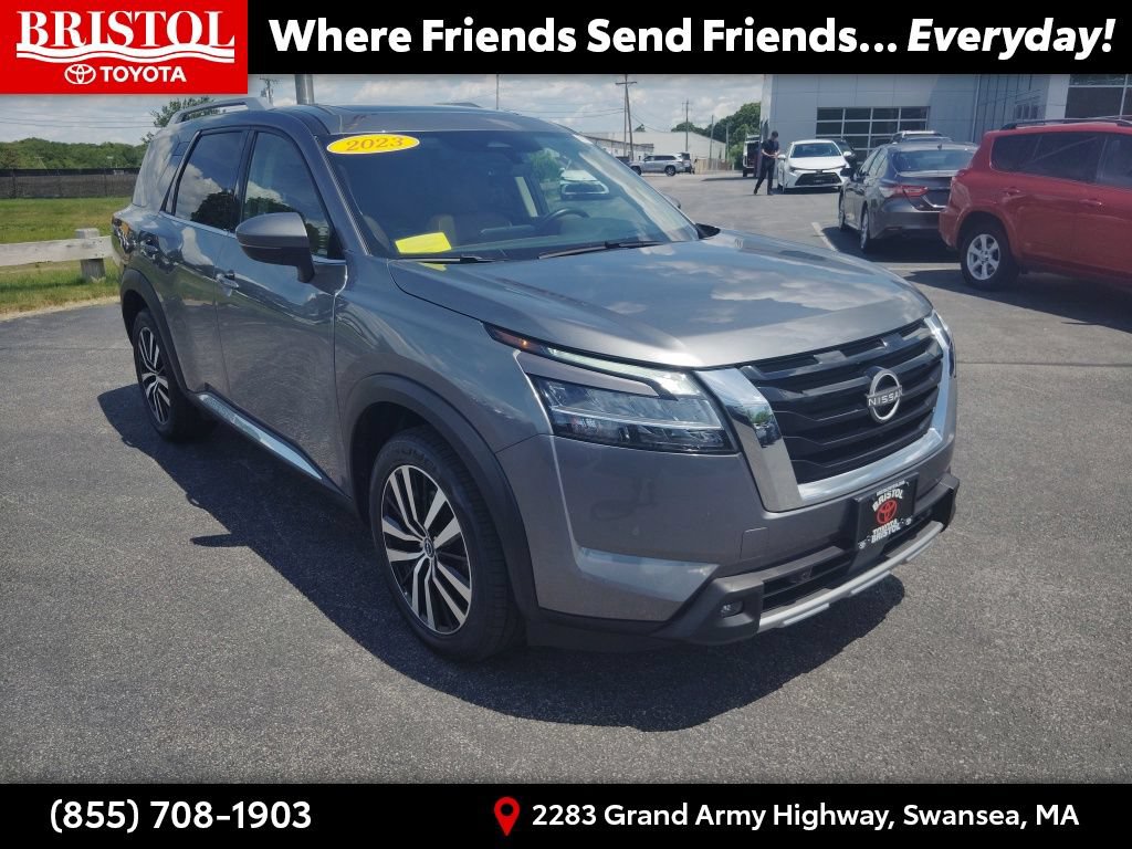 Used 2023 Nissan Pathfinder Platinum