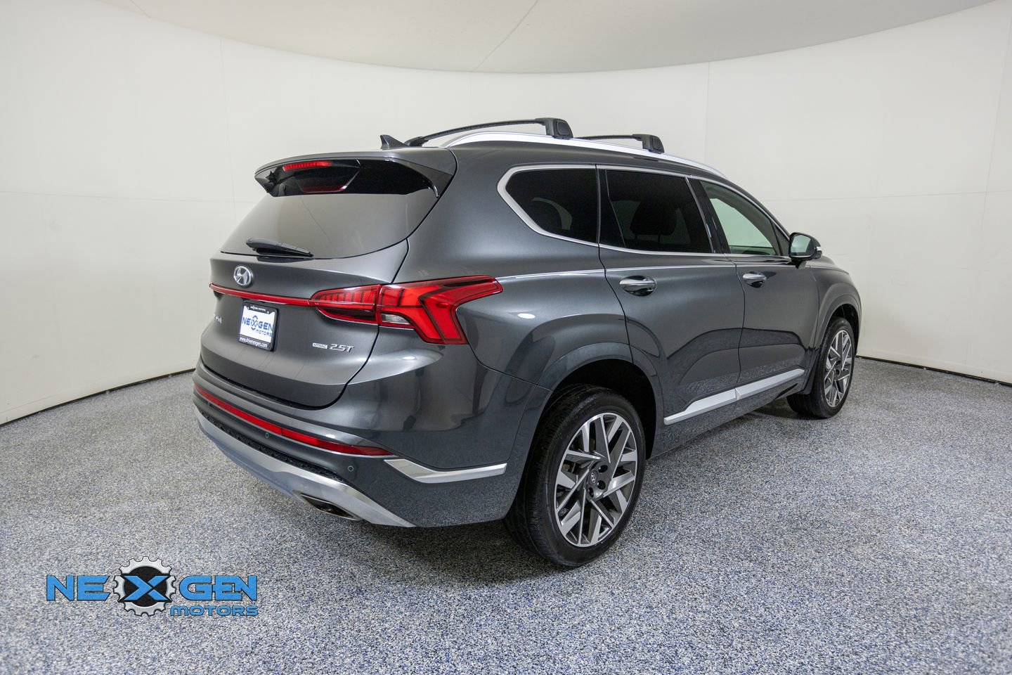 Used 2023 Hyundai Santa Fe Calligraphy AWD/4WD image 7