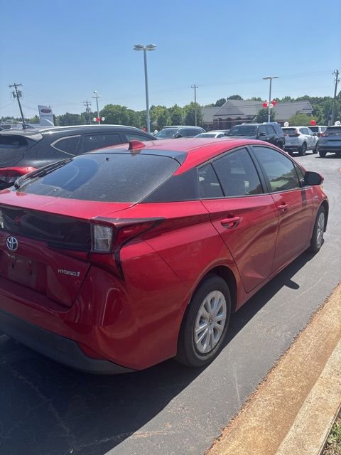 Used 2020 Toyota Prius LE FWD image 3