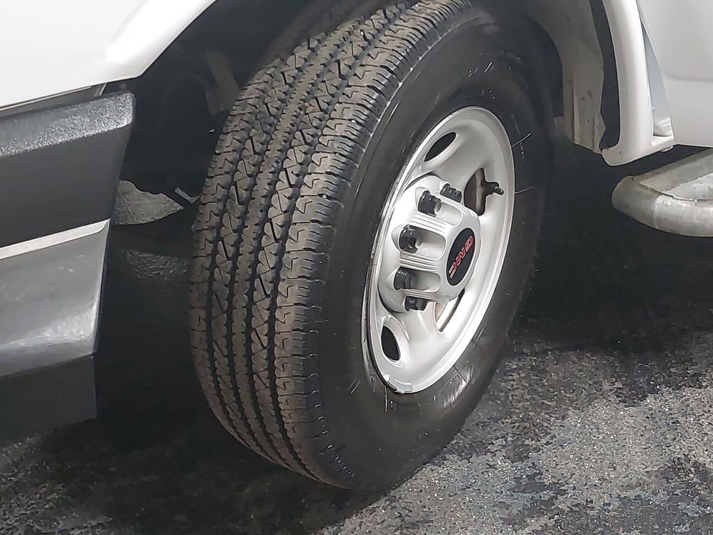 Used 2024 GMC Savana 2500 w/ Driver Convenience Package image 28