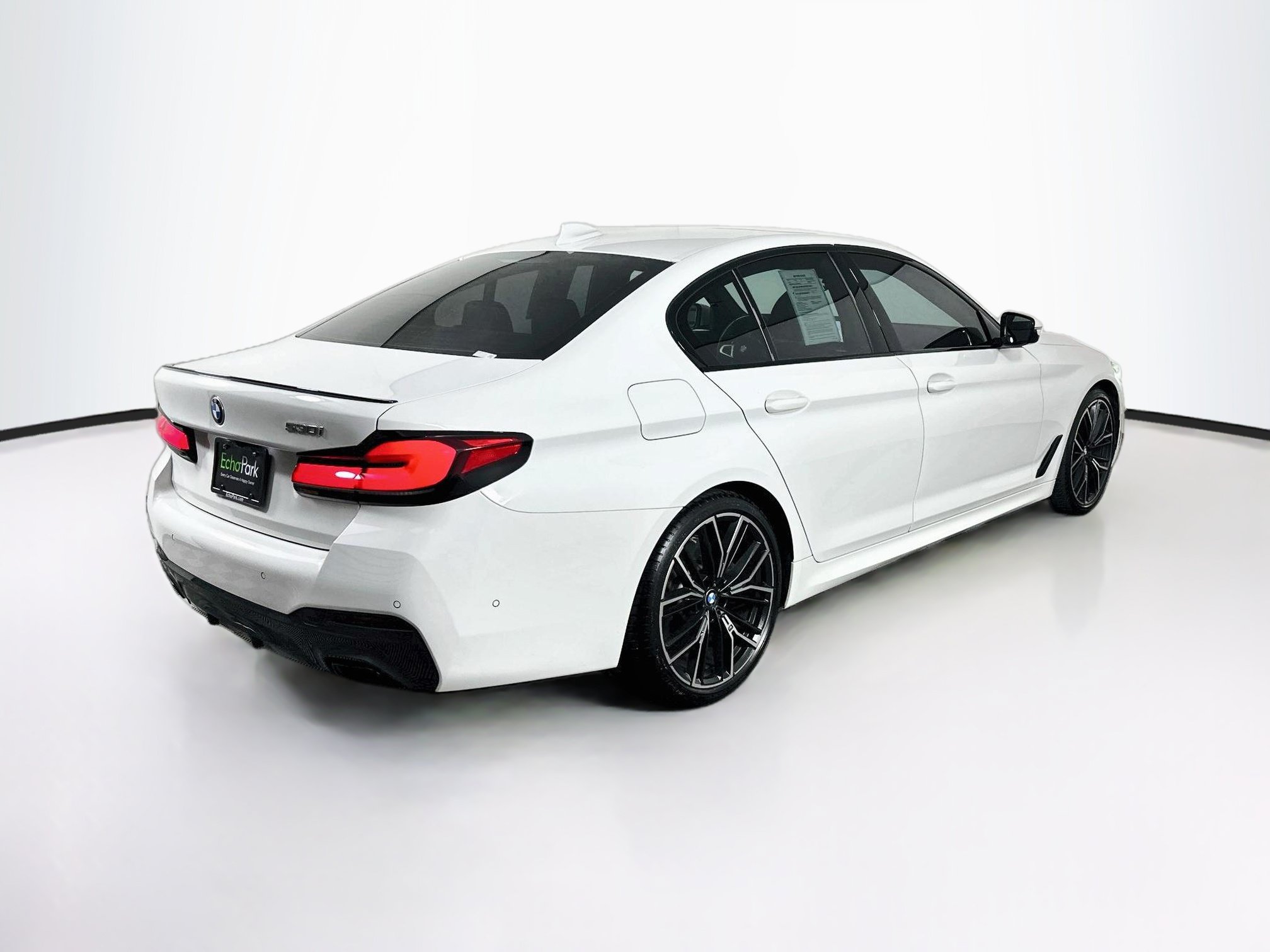 Used 2023 BMW 530i w/ M Sport Package RWD image 9