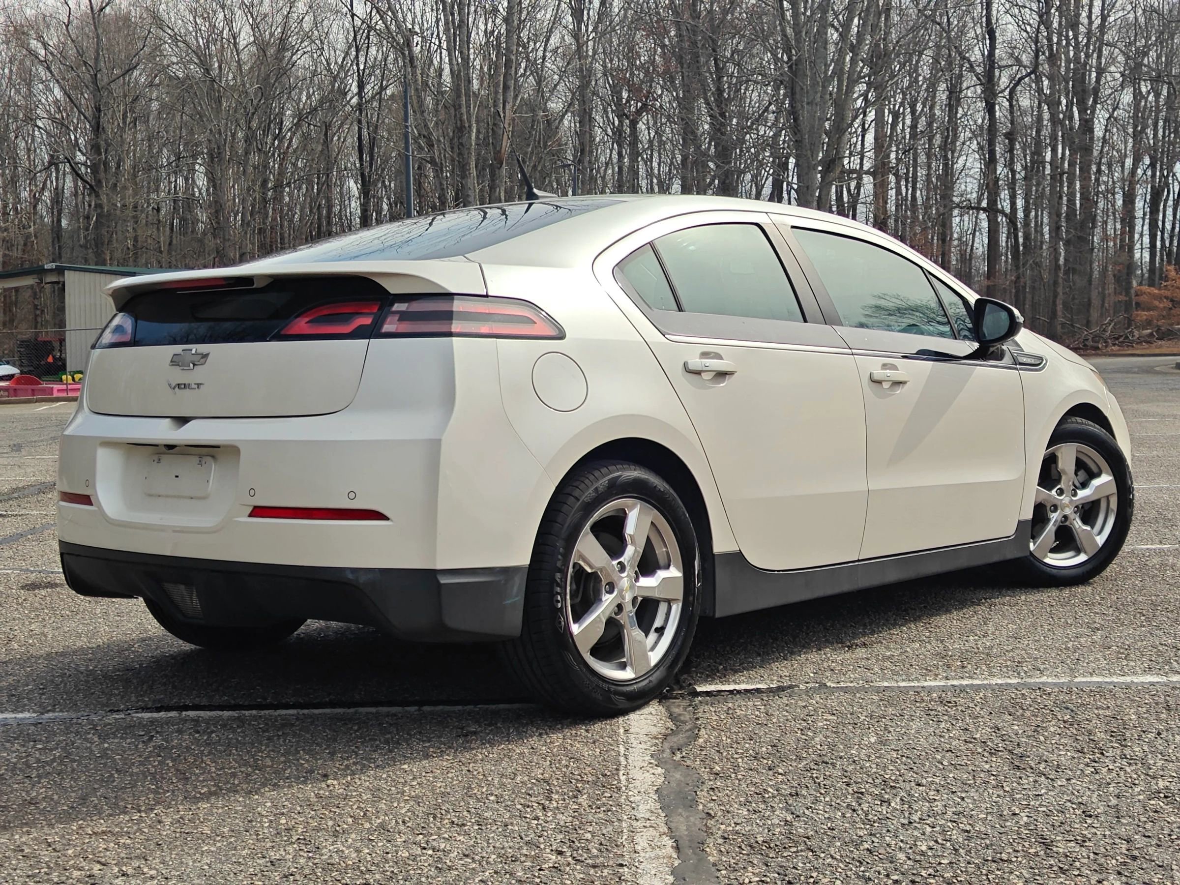 Used 2014 Chevrolet Volt Premium w/ Premium Trim Package FWD image 4