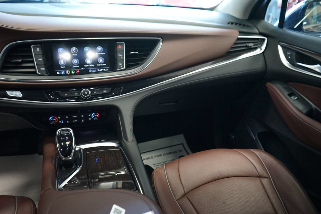 Used 2021 Buick Enclave Avenir w/ Avenir Technology Package AWD/4WD image 13