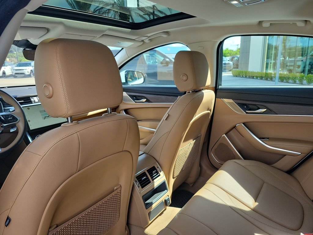 Used 2021 Jaguar XF S RWD image 17