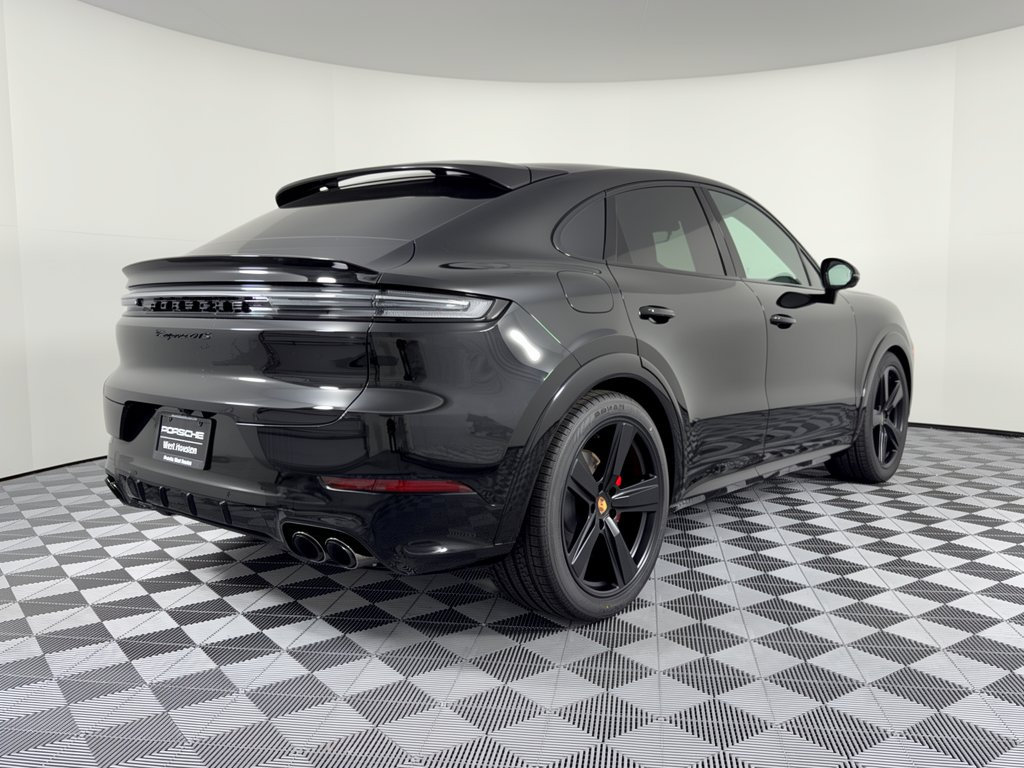New 2026 Porsche Cayenne GTS AWD/4WD image 9