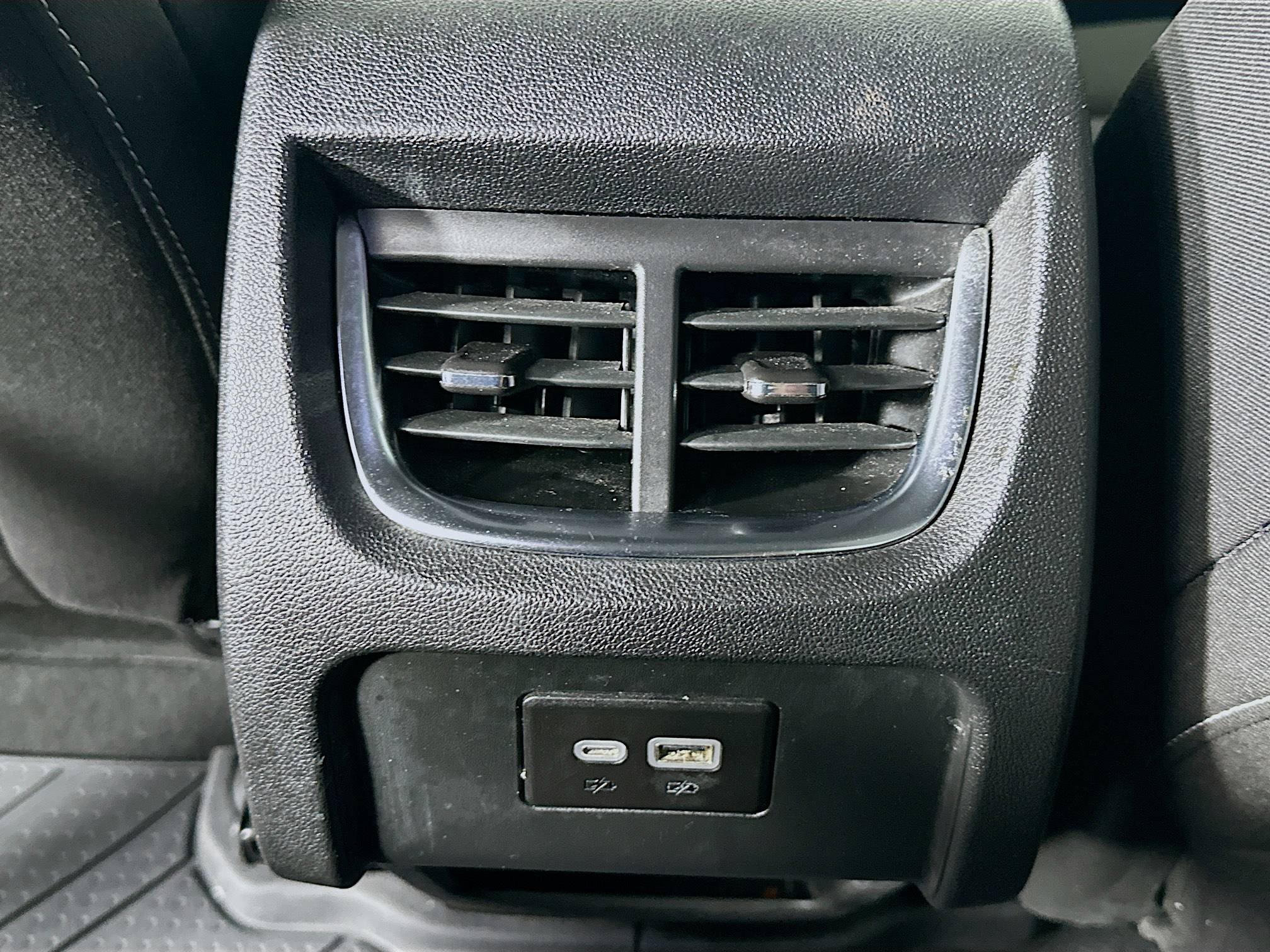 Used 2023 Chevrolet Blazer LT FWD image 27