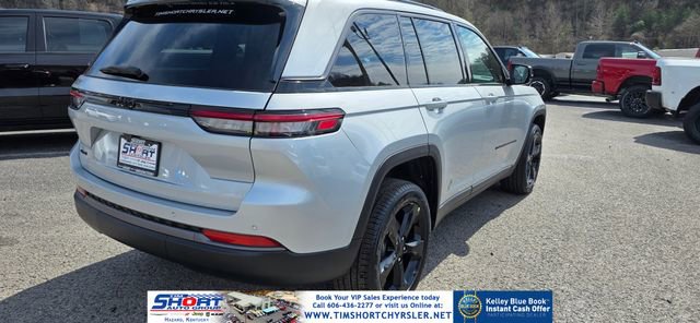 New 2026 Jeep Grand Cherokee Limited w/ Limited Altitude Package AWD/4WD image 10