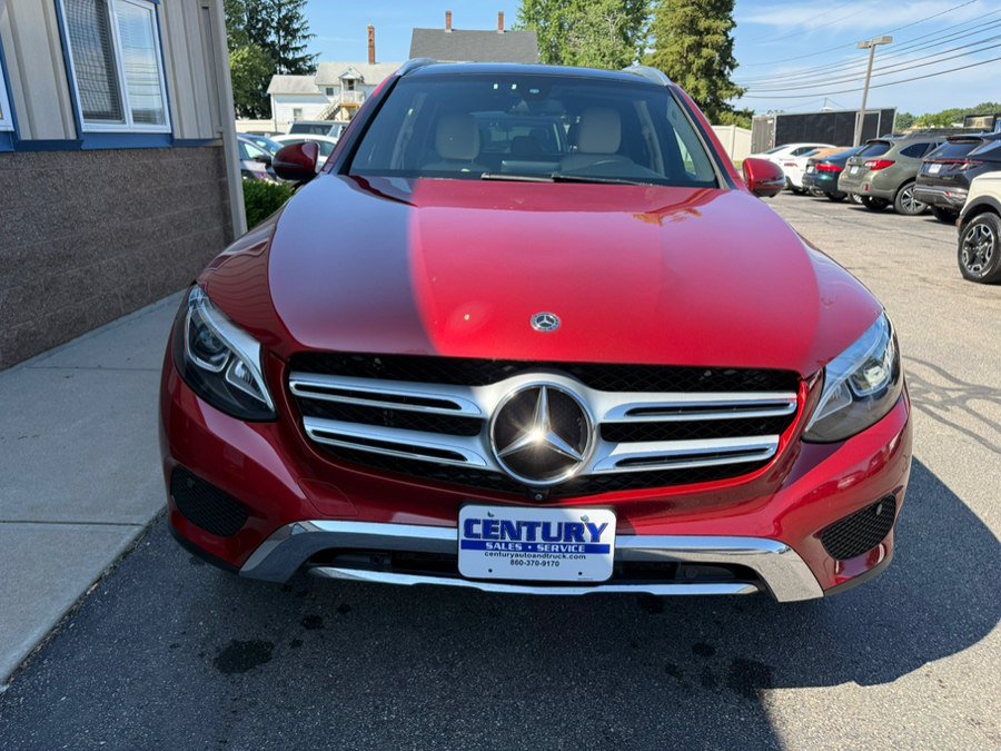 Used 2018 Mercedes-Benz GLC 300 4MATIC image 2