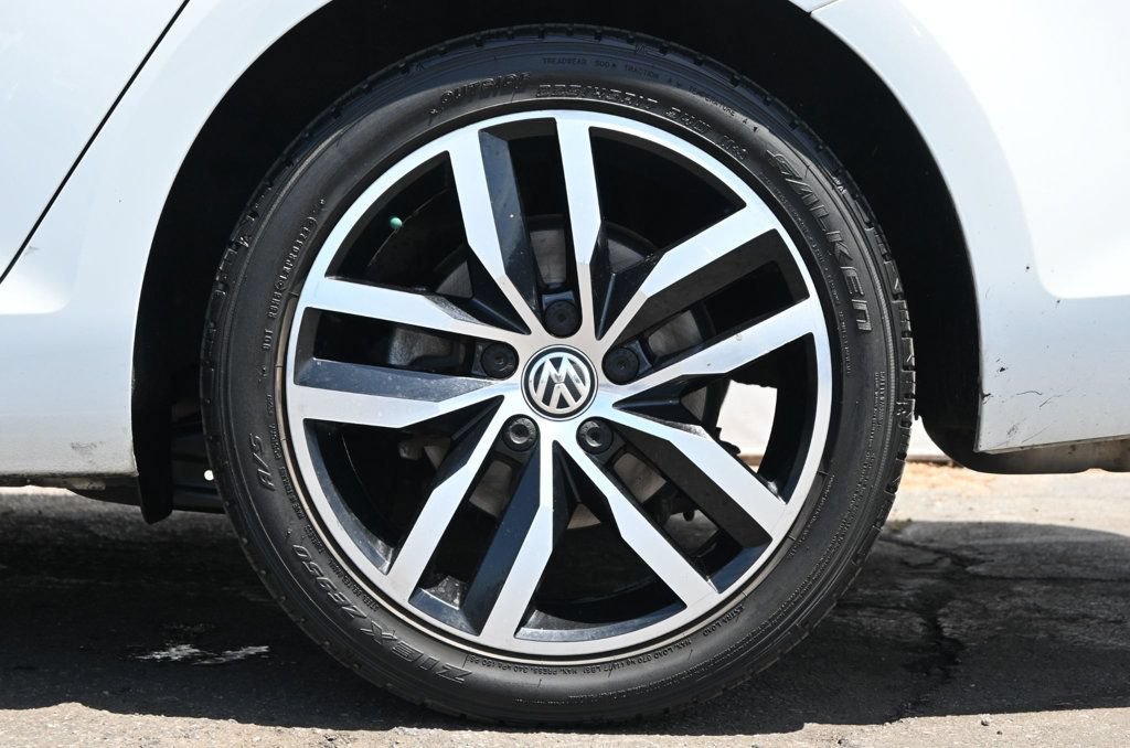 Used 2016 Volkswagen Golf S FWD image 9