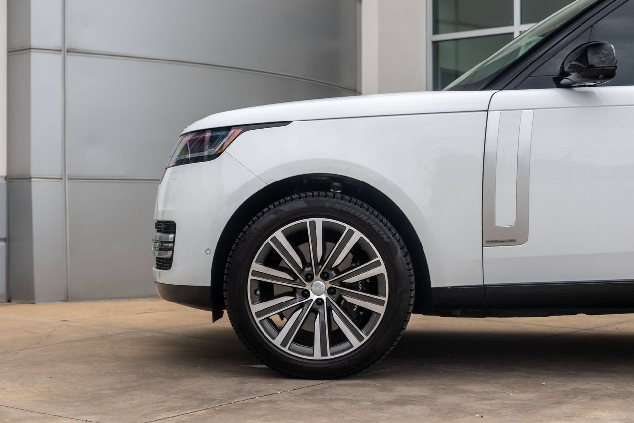 Used 2025 Land Rover Range Rover Long Wheelbase Autobiography AWD/4WD image 15