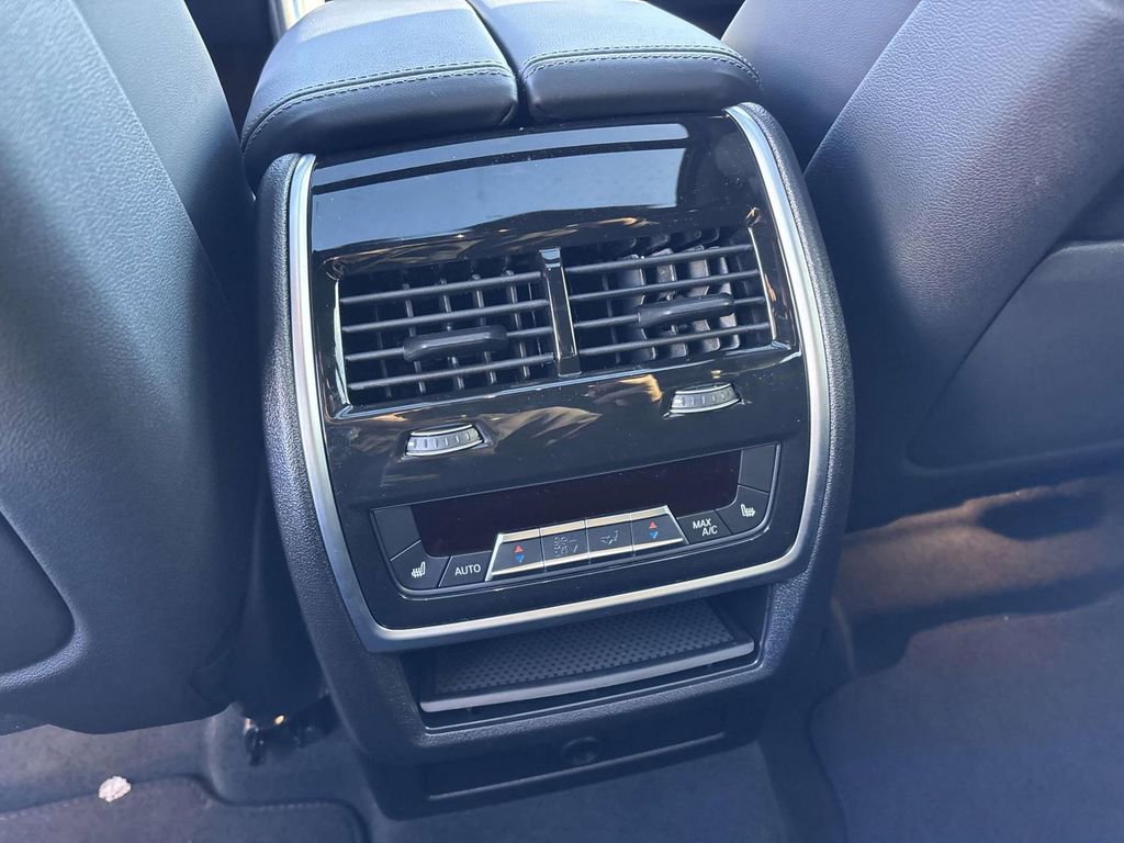 New 2026 BMW X6 xDrive40i w/ Executive Package image 33