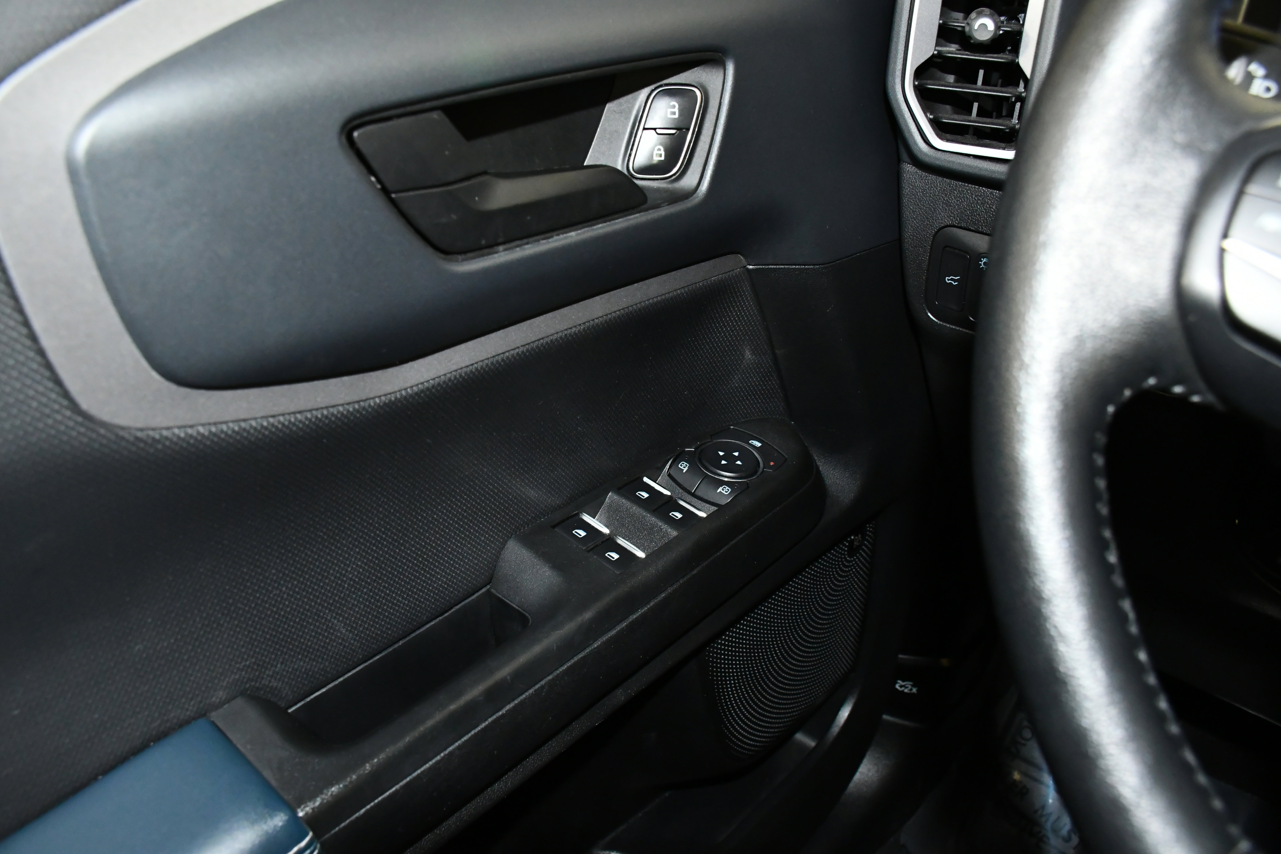 Used 2021 Ford Bronco Sport Outer Banks w/ Outer Banks Package (96D) image 34