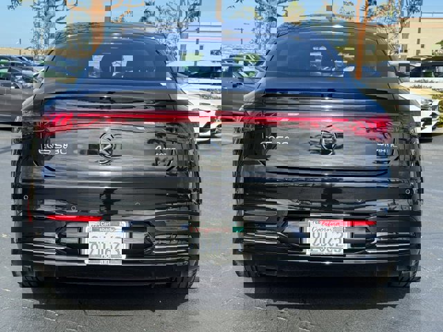 Used 2022 Mercedes-Benz EQS 580 4MATIC Sedan image 12