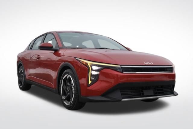 Certified 2025 Kia K4 GT-Line Turbo FWD image 1