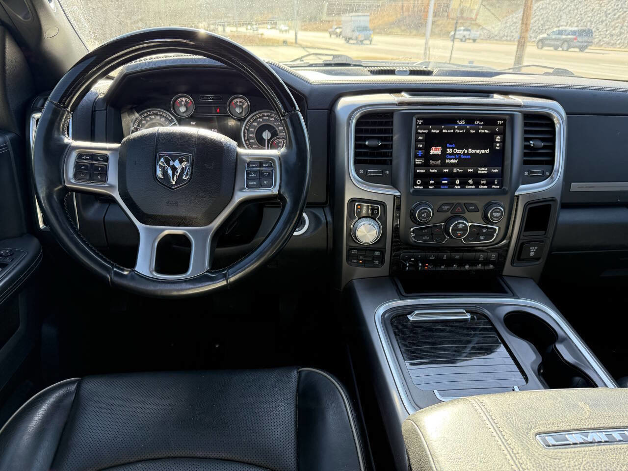 Used 2018 RAM 1500 Limited image 9