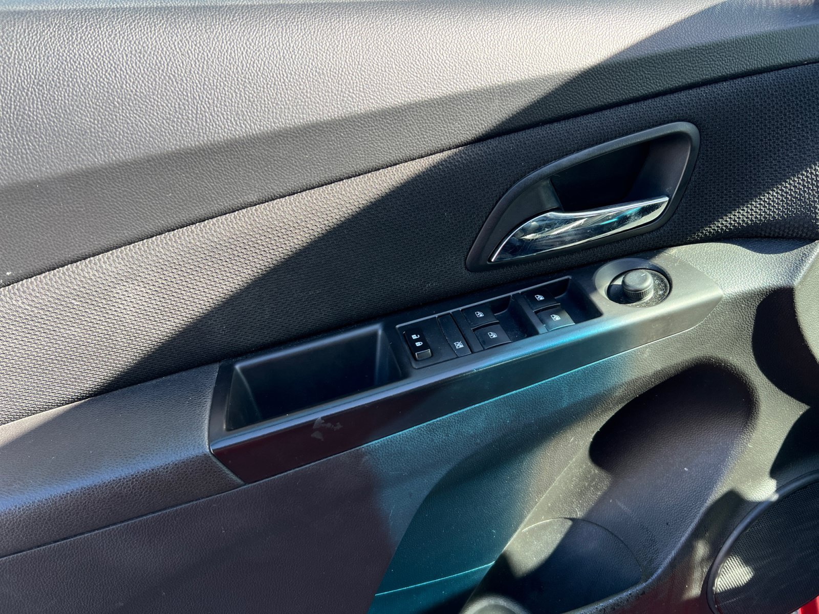 Used 2016 Chevrolet Cruze LTZ FWD image 13