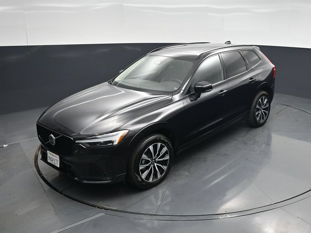 Used 2025 Volvo XC60 B5 Plus AWD/4WD image 36