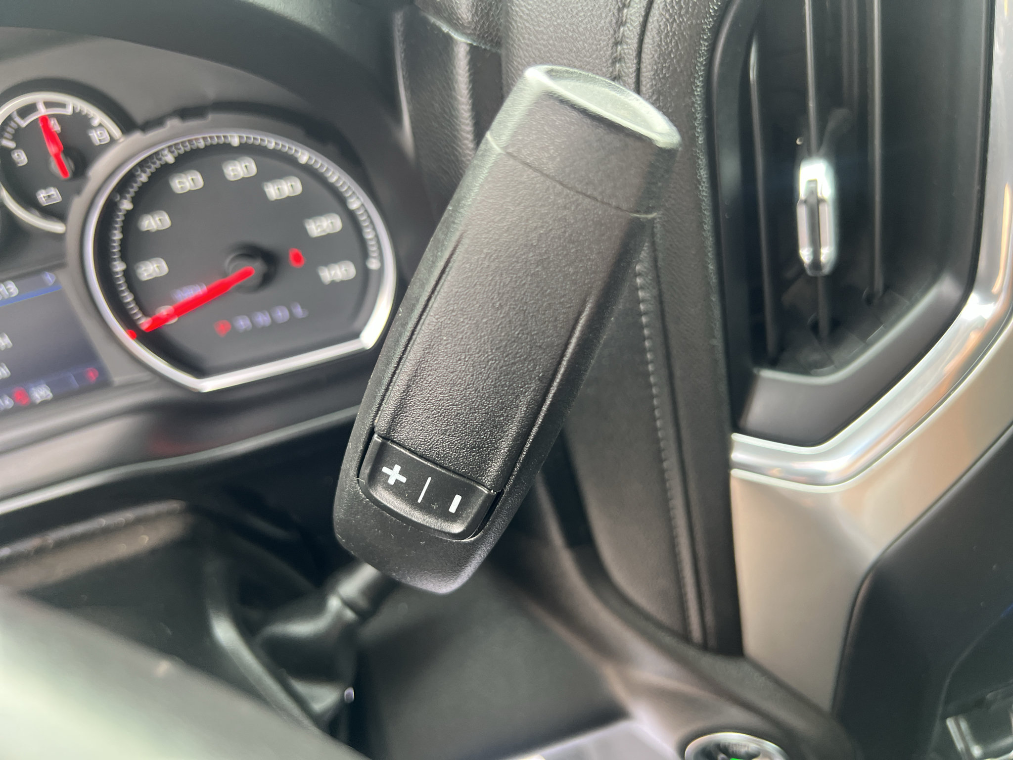 Used 2021 Chevrolet Silverado 2500 LT AWD/4WD image 19