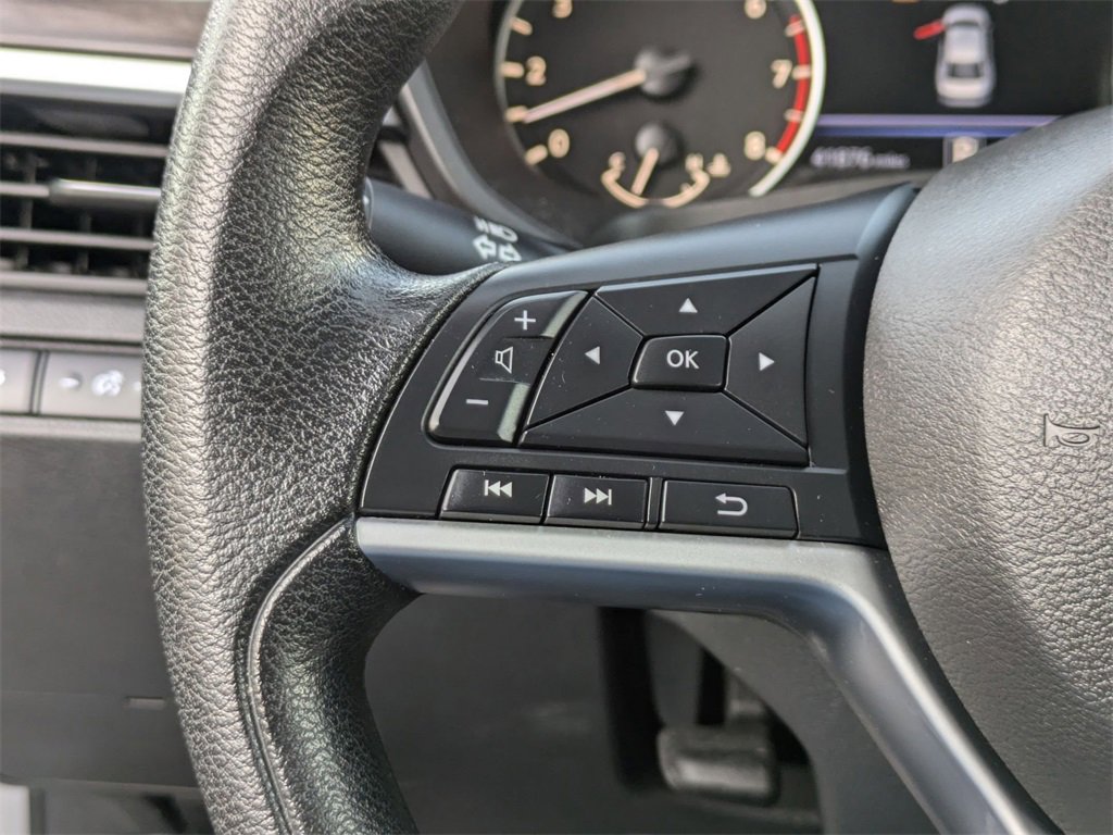 Used 2024 Nissan Altima 2.5 SV image 19