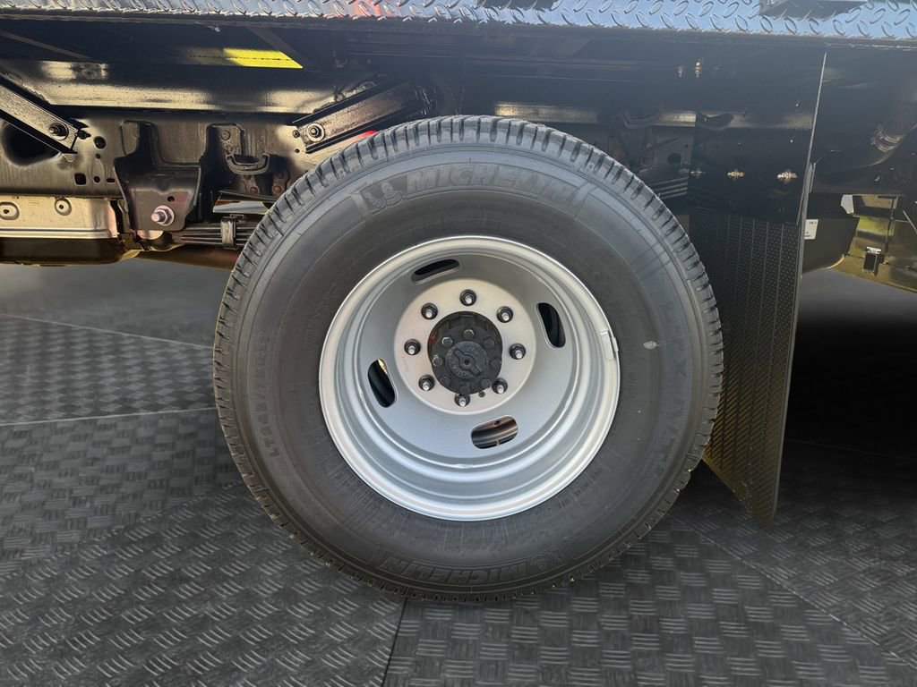 New 2026 Ford F350 XL w/ XL Chrome Package image 17