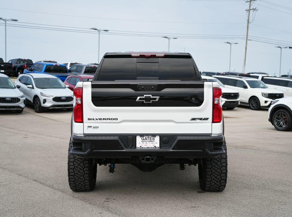 Used 2026 Chevrolet Silverado 1500 ZR2 w/ Dark Appearance Package image 10