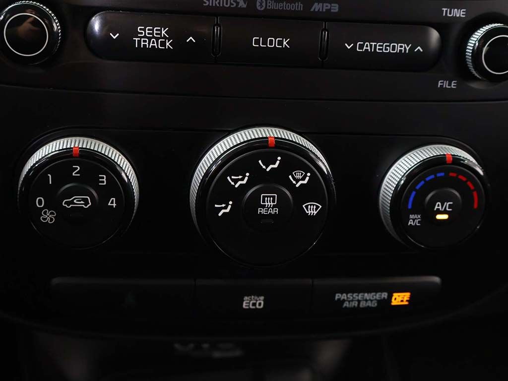 Used 2015 Kia Soul FWD image 39