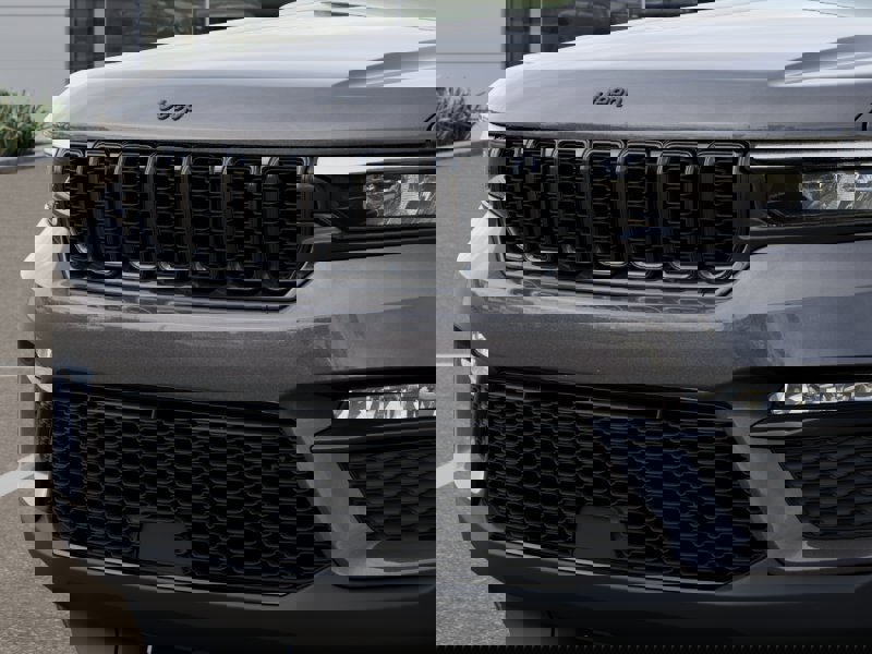 New 2025 Jeep Grand Cherokee Limited w/ Black Appearance Package image 26
