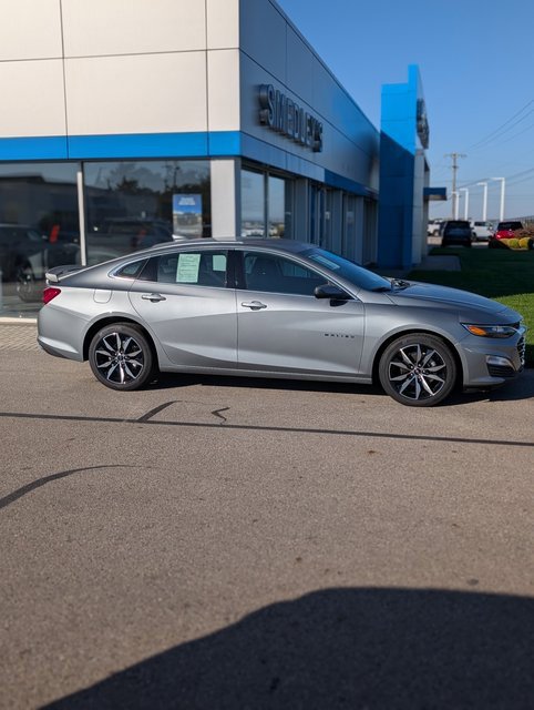 Used 2024 Chevrolet Malibu RS image 3