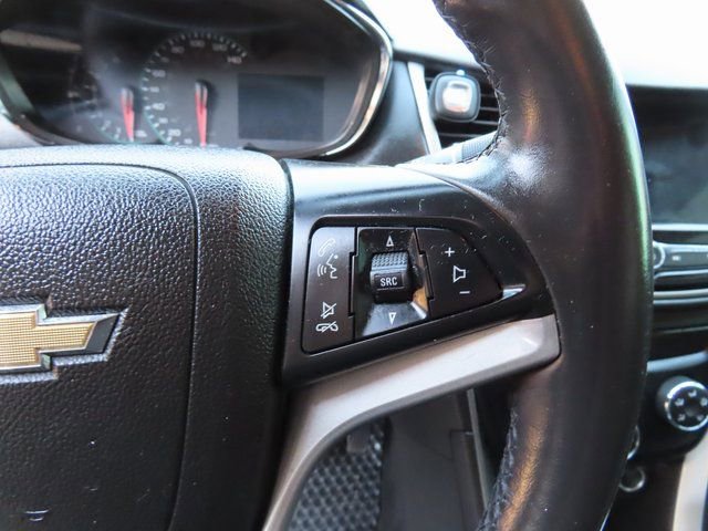 Used 2019 Chevrolet Trax LT w/ Driver Confidence Package FWD image 25