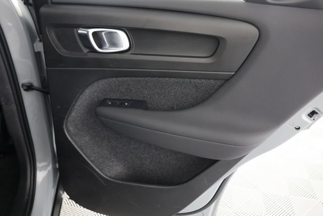 Used 2024 Volvo XC40 B5 Plus AWD/4WD image 27