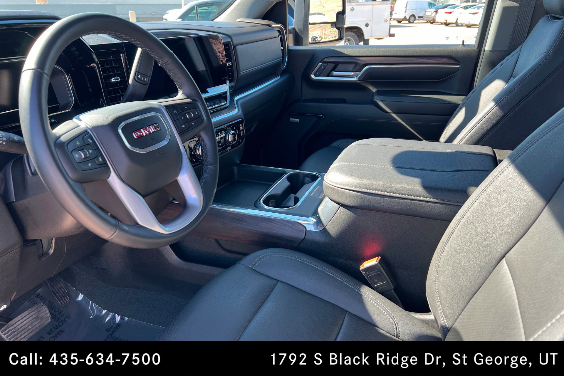 Used 2024 GMC Sierra 2500 SLT w/ SLT Premium Package image 15