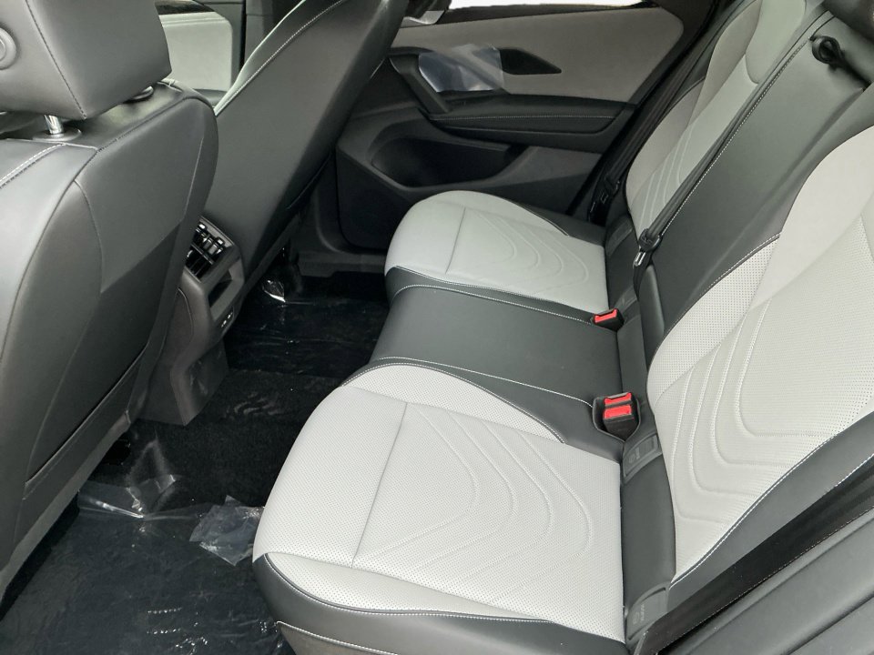 New 2026 Volkswagen Tiguan SE R-Line AWD/4WD image 12