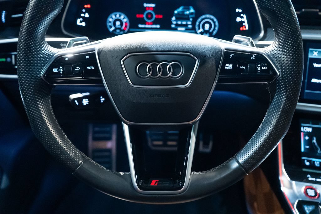 Used 2021 Audi RS 6 AWD/4WD image 31