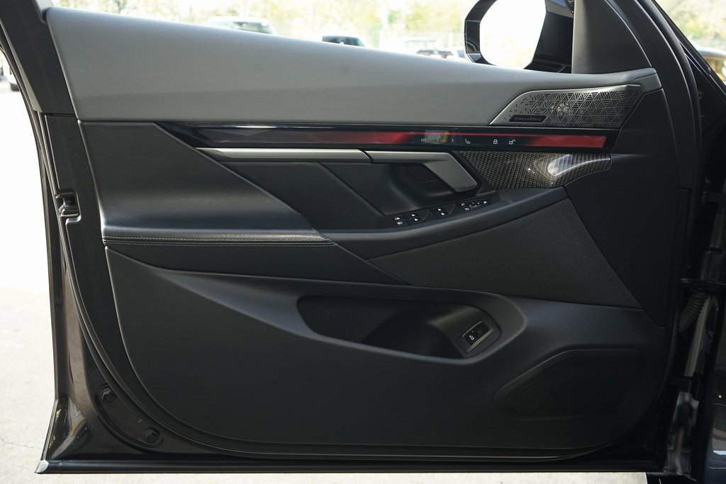 Used 2024 BMW i5 M60 w/ Executive Package image 26