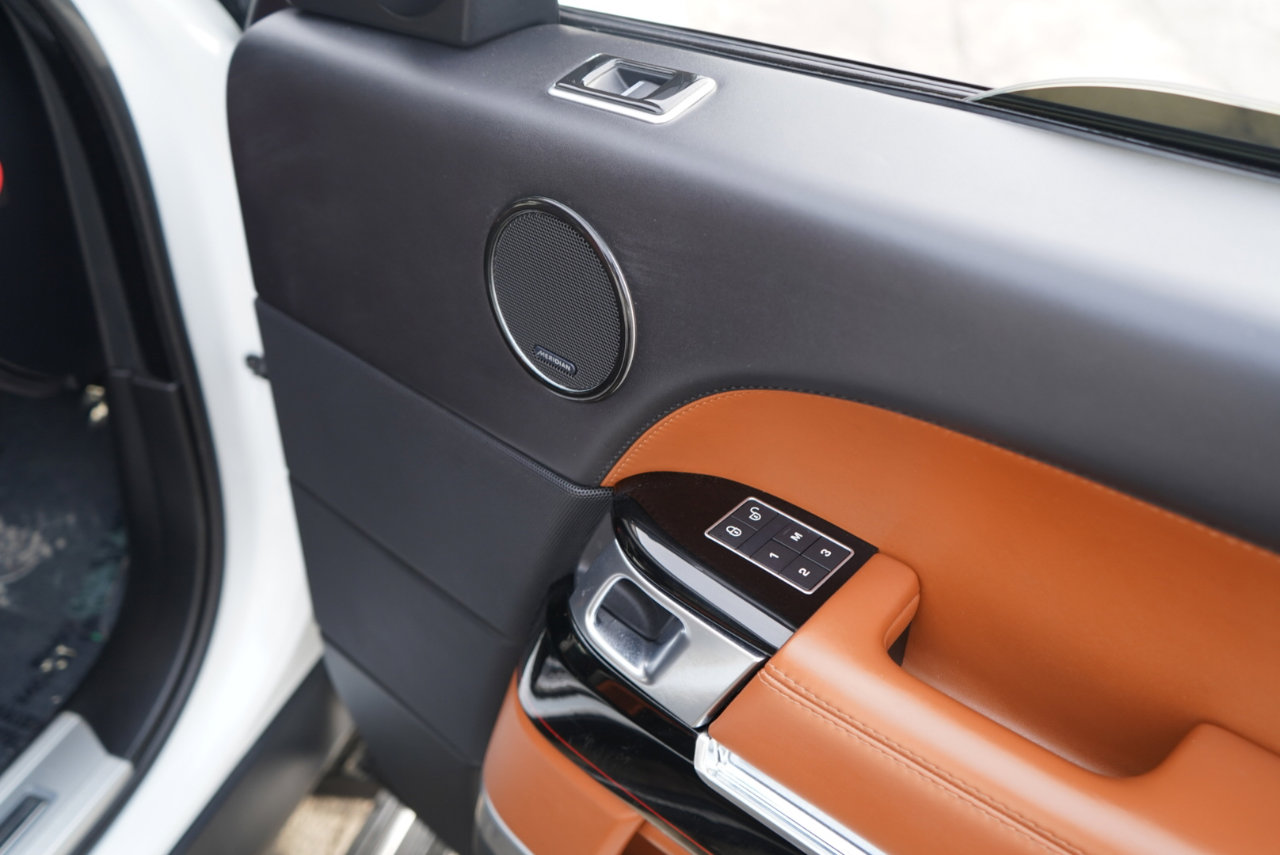 Used 2017 Land Rover Range Rover SV Autobiography Dynamic image 60