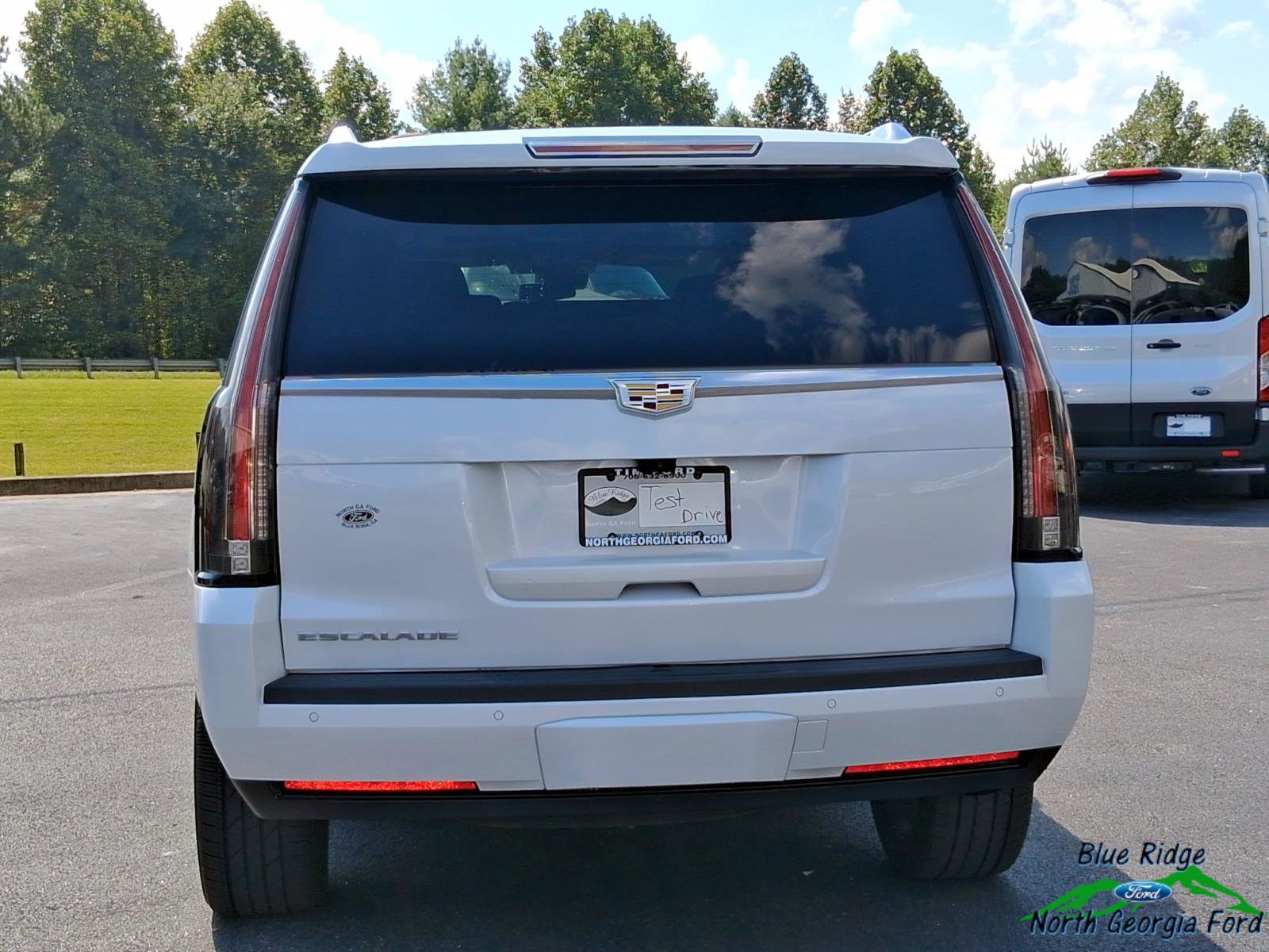 Used 2020 Cadillac Escalade Luxury image 4