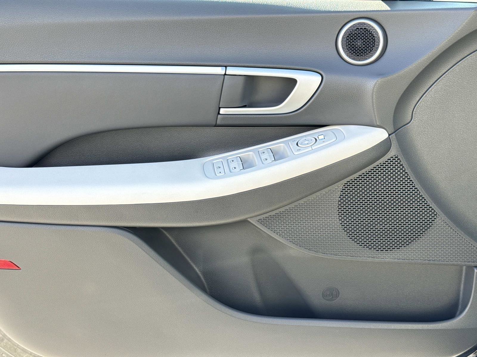 New 2026 Hyundai Sonata SEL FWD image 8