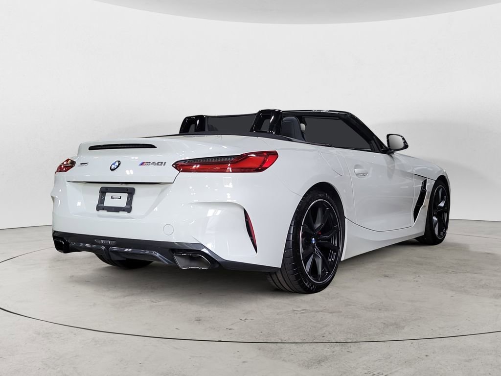Used 2023 BMW Z4 M40i w/ Shadowloine Package image 5