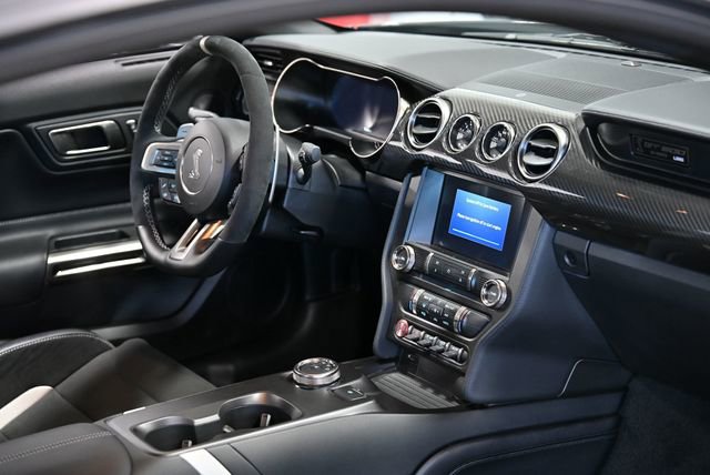 Used 2020 Ford Mustang Shelby GT500 w/ Carbon Fibre Track Pack image 34