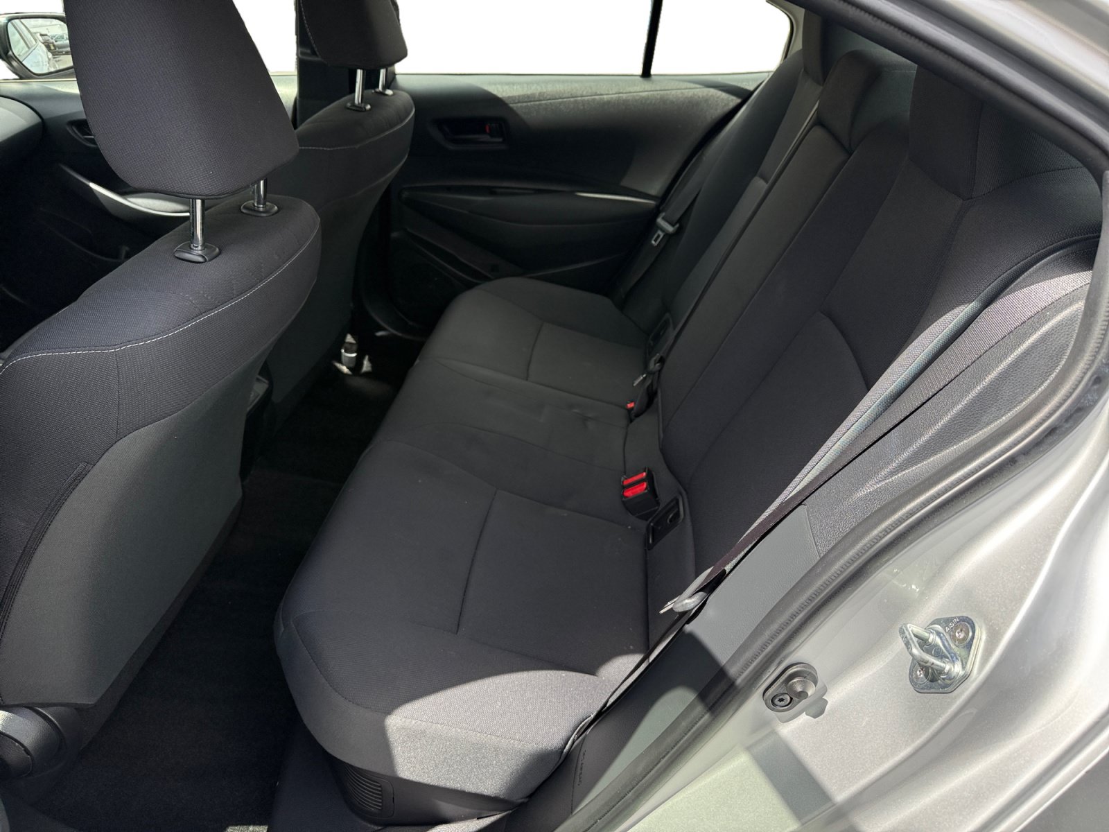 Used 2023 Toyota Corolla LE w/ Carpet Mat Package (TMS) FWD image 16